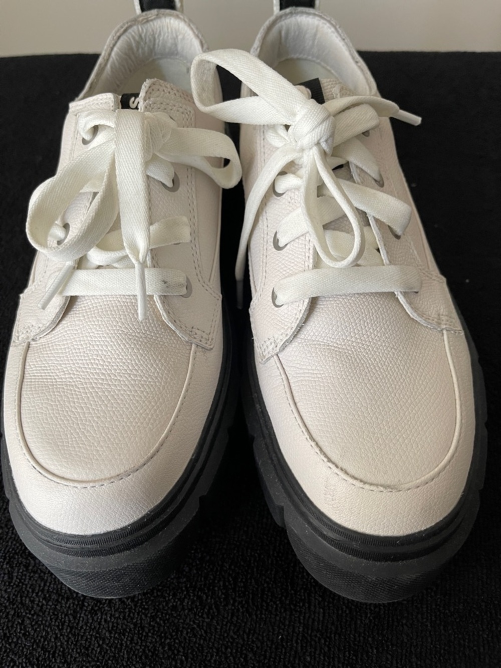 Sorel White Platform Lace-Up Women's Shoe - Picture 3 of 8